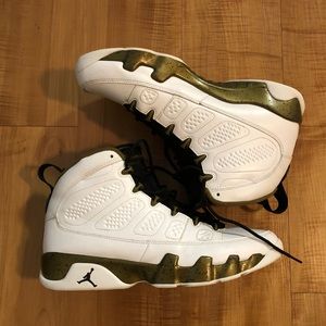 Air Jordan Retro 9 “Statue”
